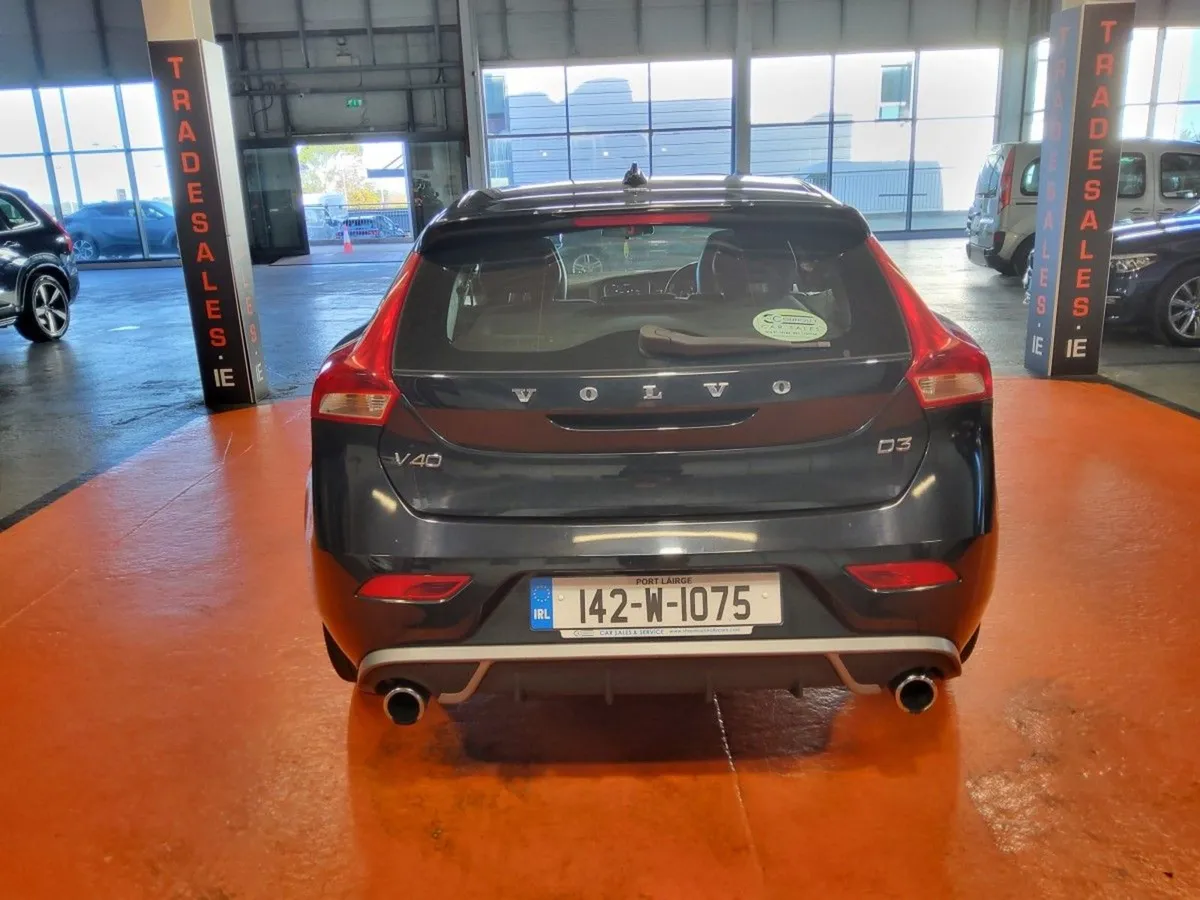 Volvo V40 2.0 D3 150PS R-design - Image 4