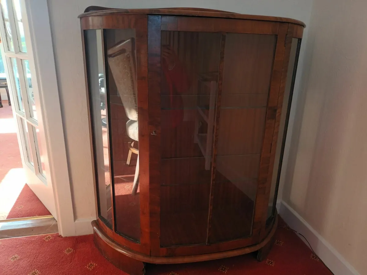 China Cabinet - Image 3