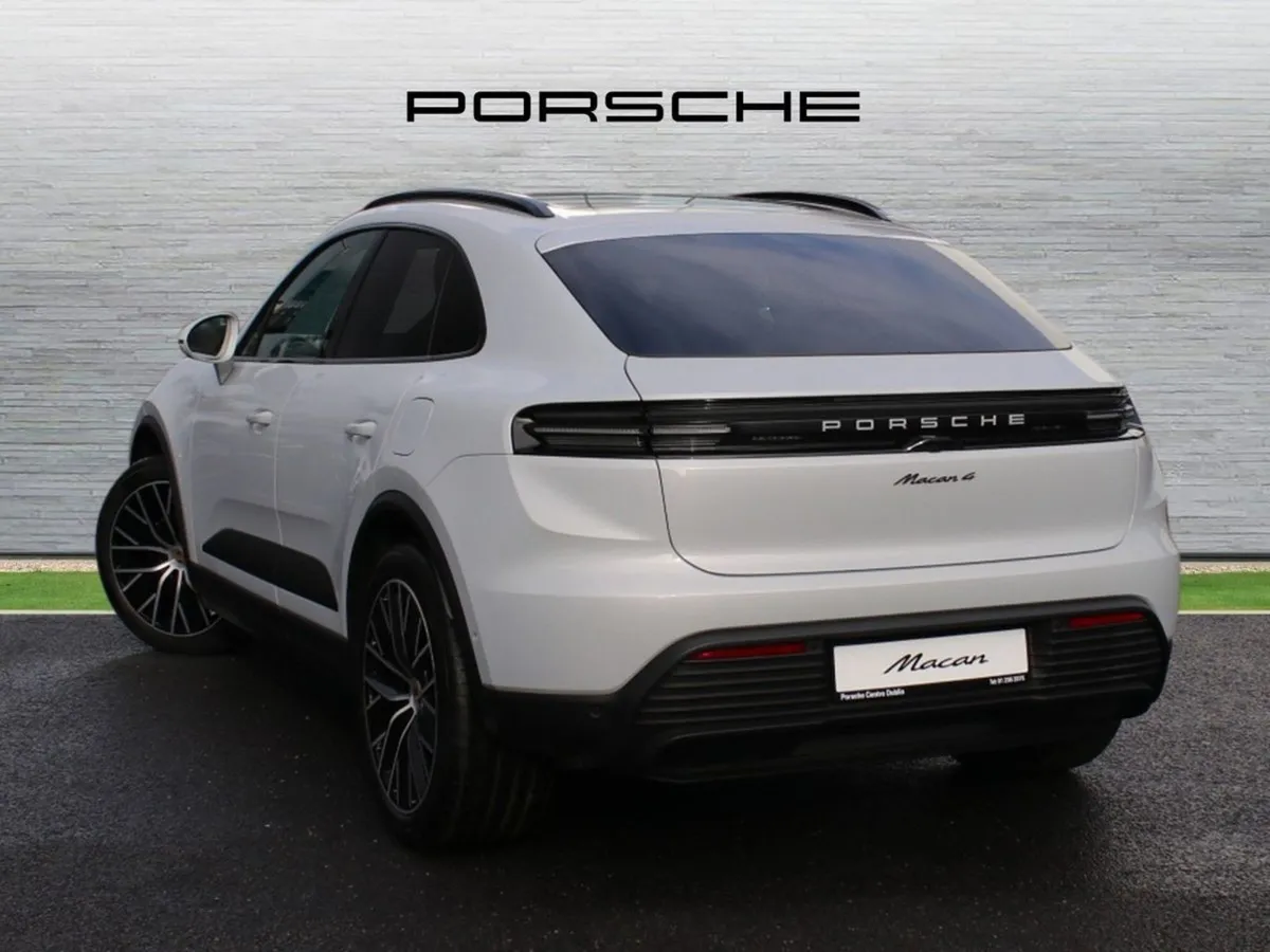 Porsche Macan 4 Electric - Image 3