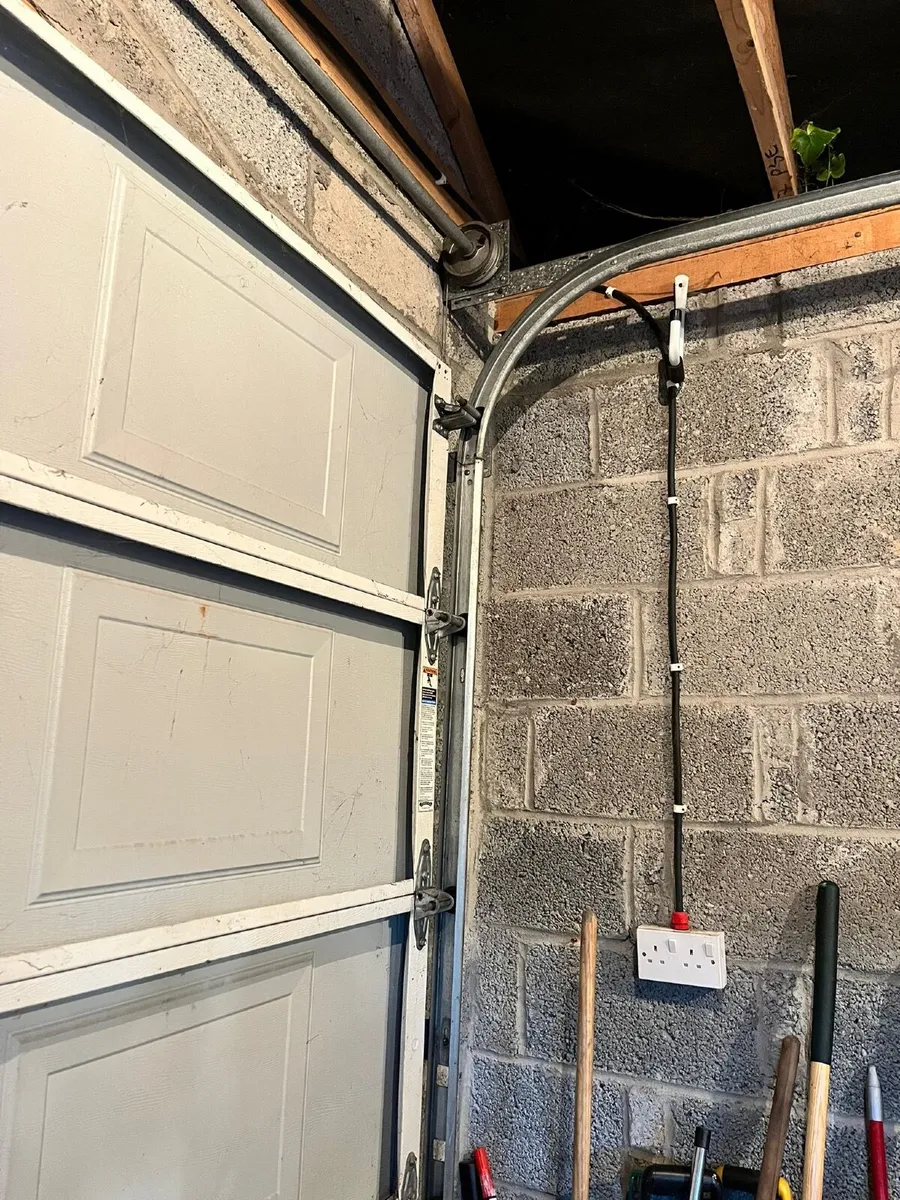 Garage door - Image 4