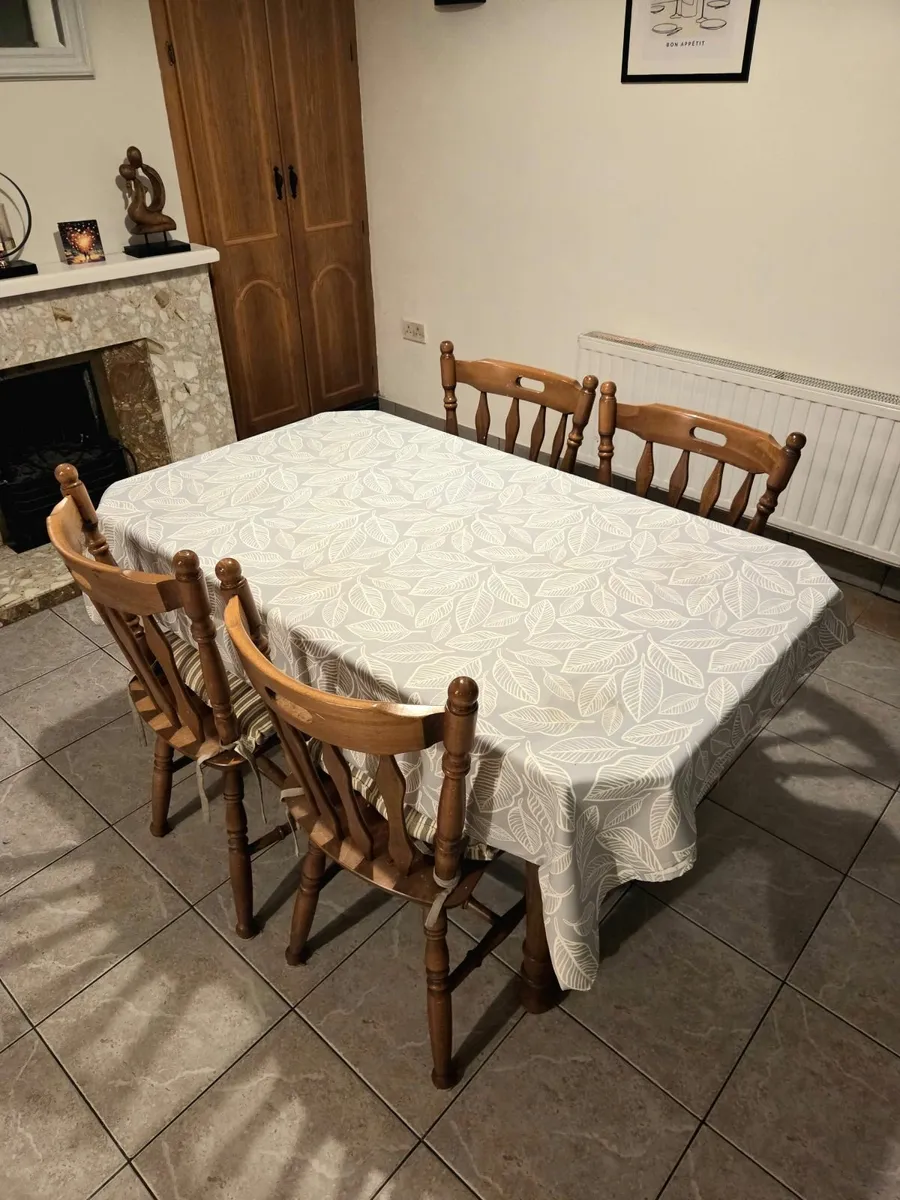 Table and Chairs - Image 1
