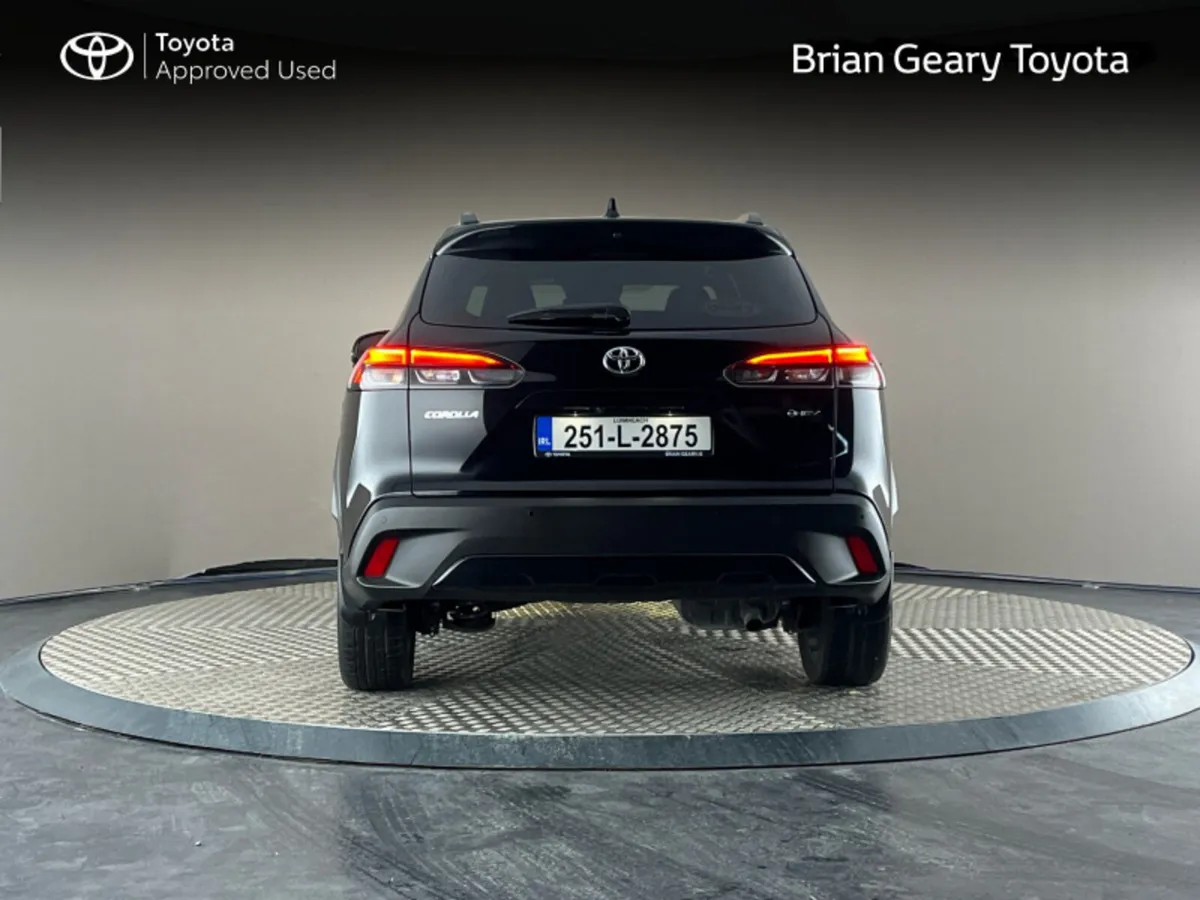 Toyota Corolla Cross HYBRID SPORT - Image 4