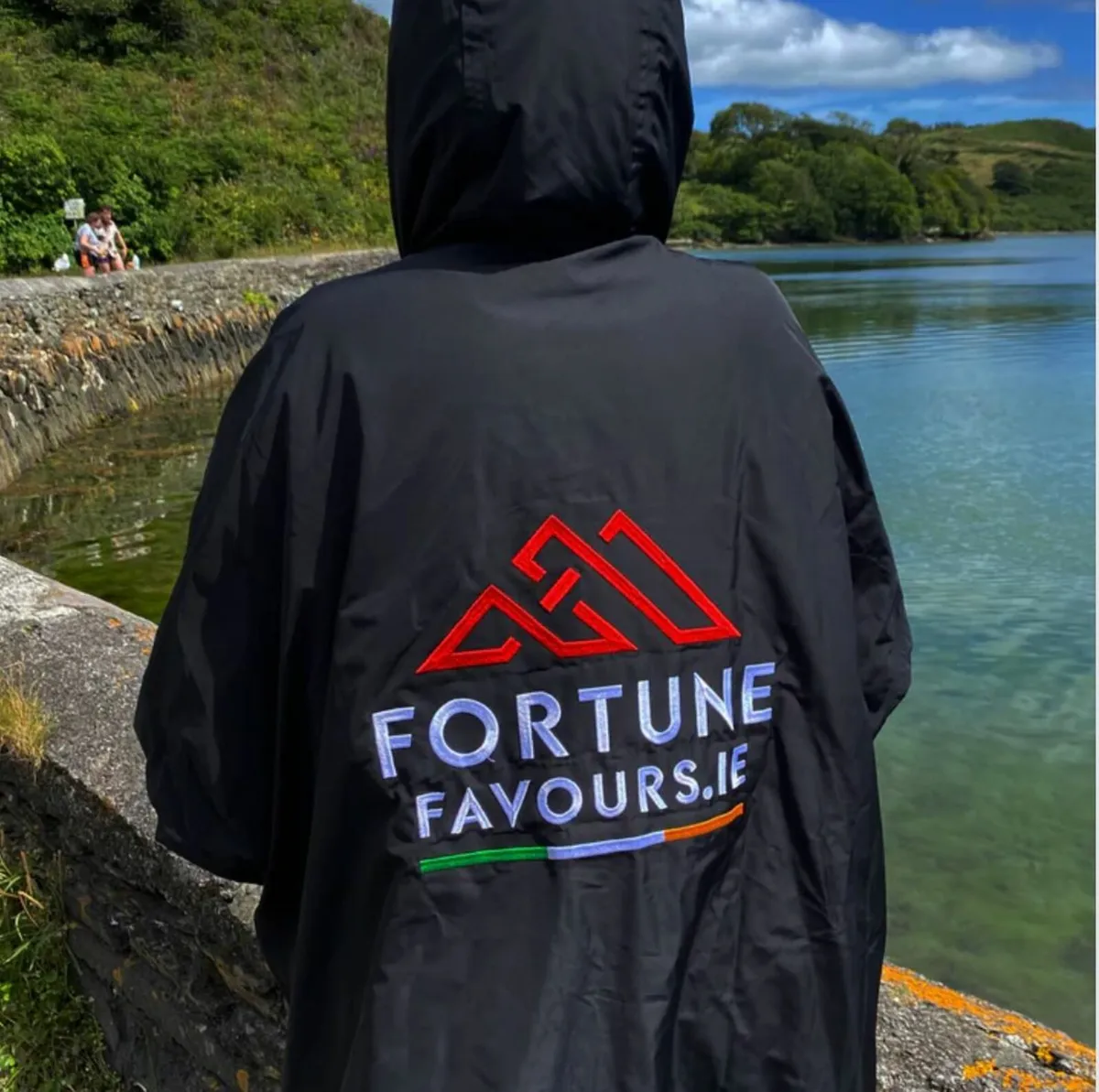 WATERPROOF DRY ROBE - Image 3