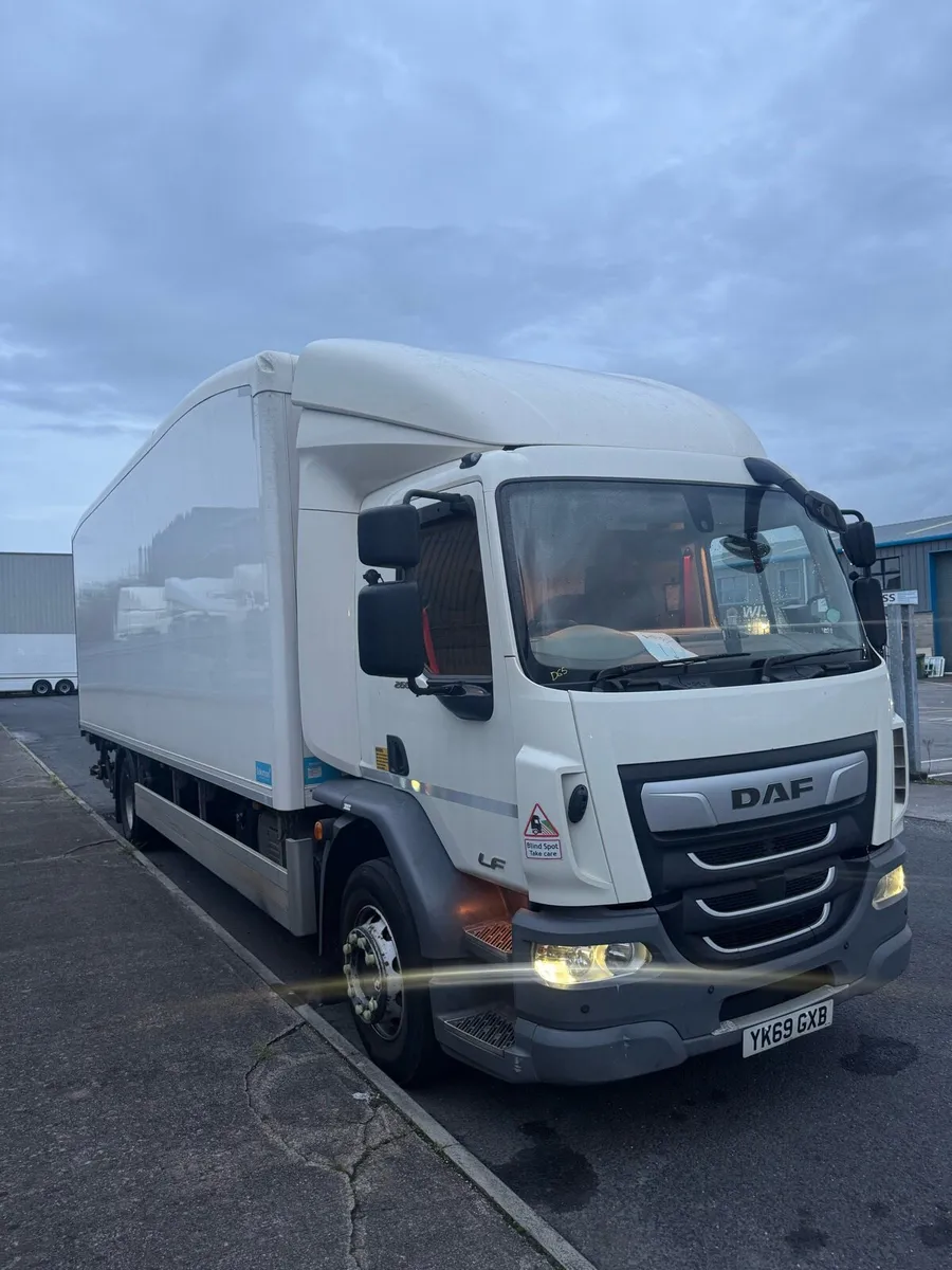 2019 daf lf260 fridge - Image 2