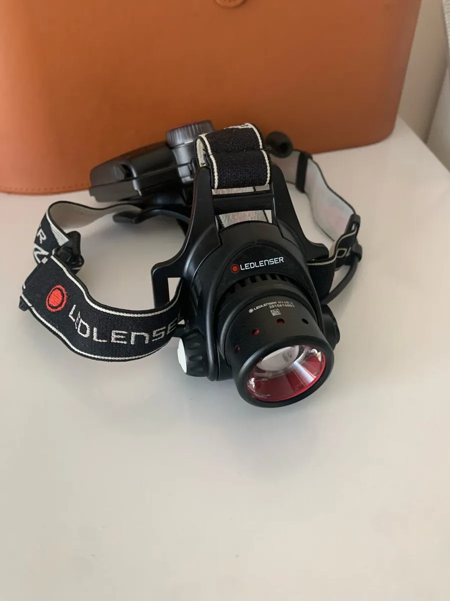 Ledlenser head torch - Image 1