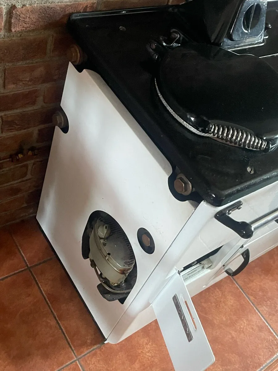 Cleopatra Oil Stove - Image 1