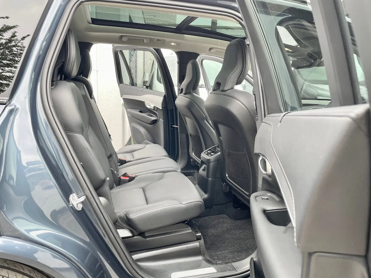 Volvo XC90 T8 Recharge Dark Plus PHEV Auto,2024 - Image 4
