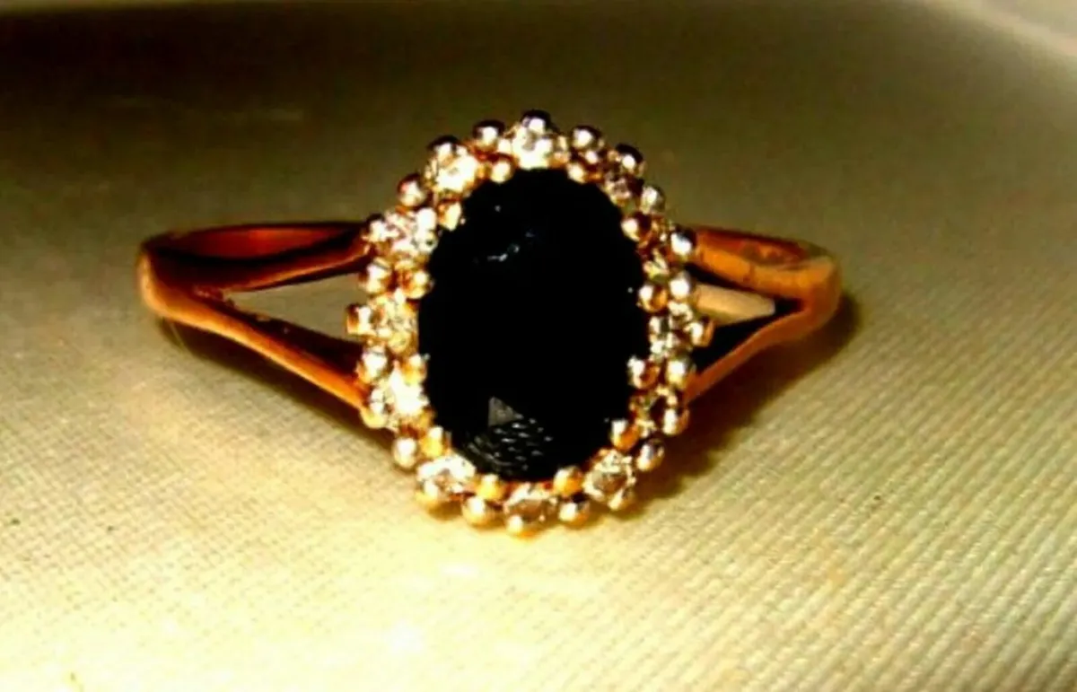 Vintage 9ct Gold Sapphire and Diamond Ring - Image 3
