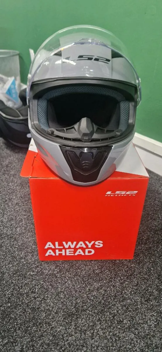 Motorbike items - Image 1