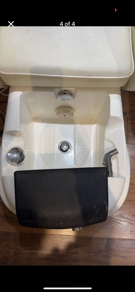 Spa Pedicure Chairs - Image 4