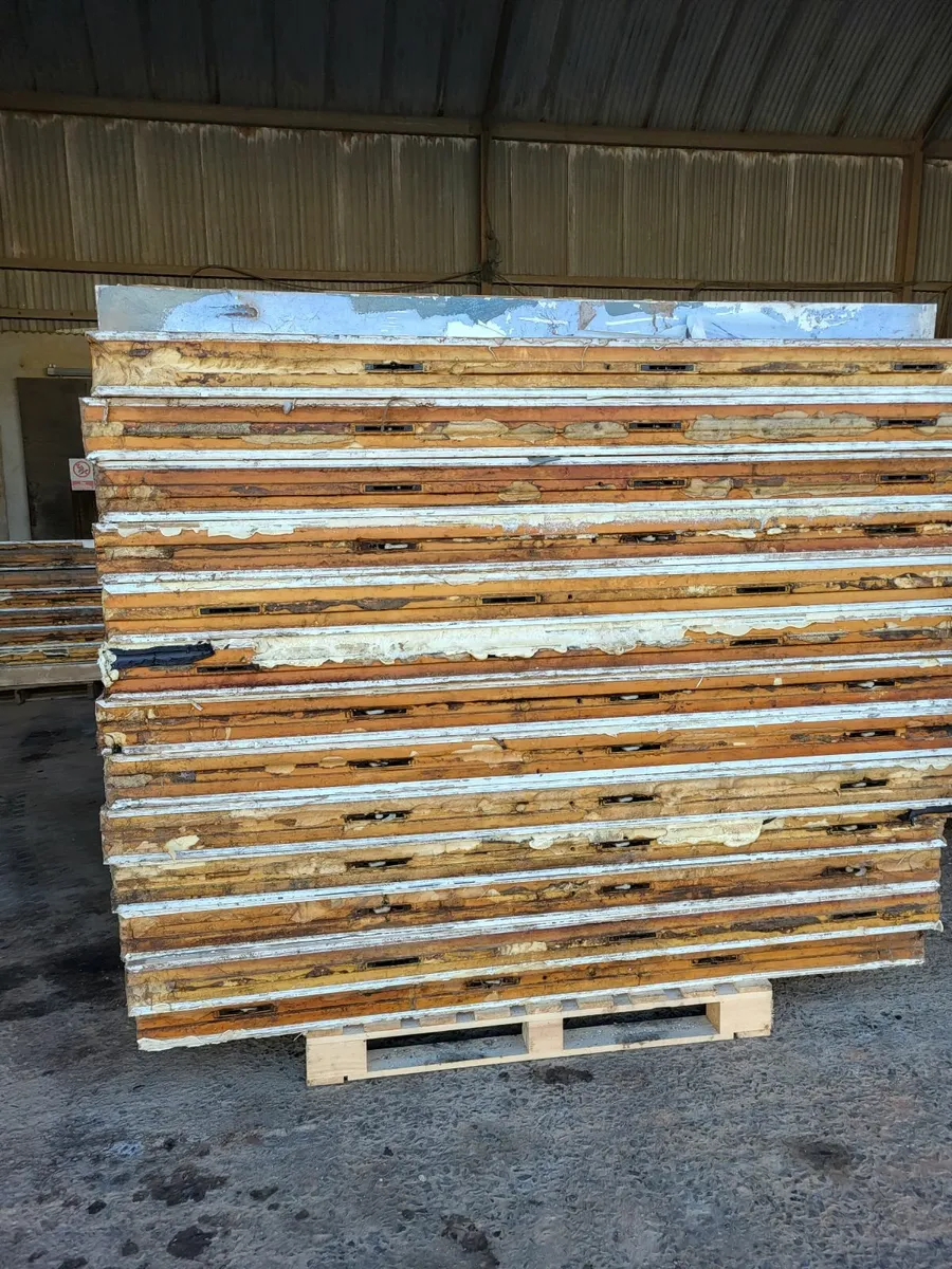 Refrigeration unit an panels - Image 1