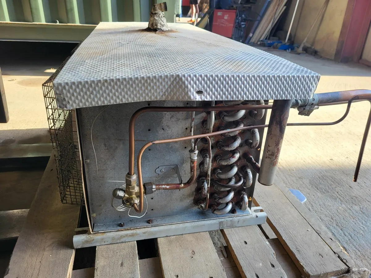 Refrigeration unit an panels - Image 4