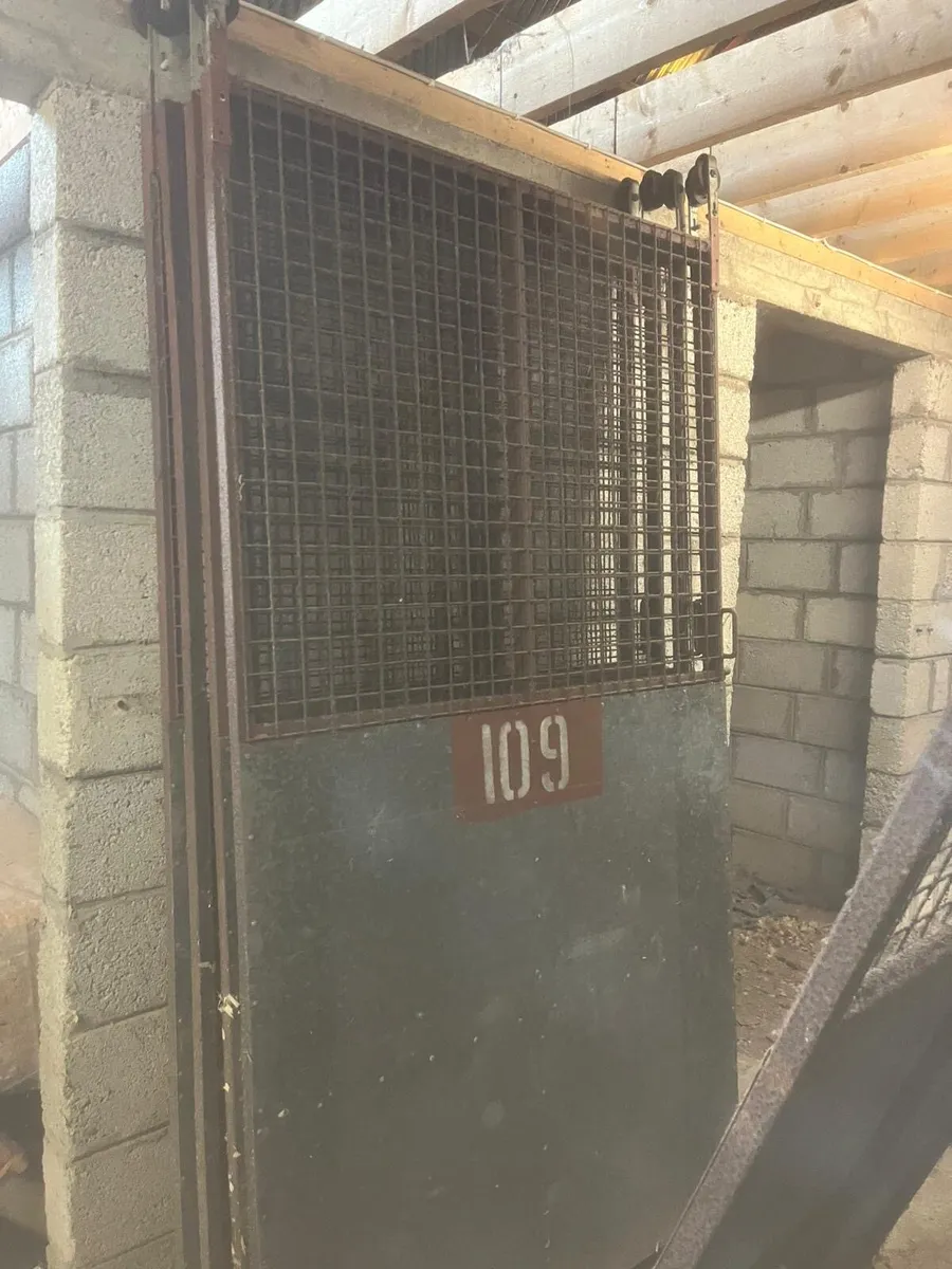 Stable doors - Image 1