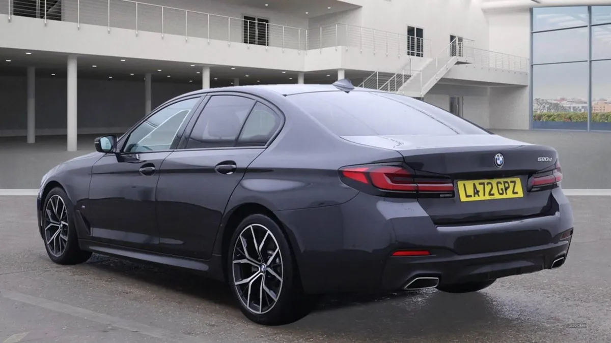 BMW 5 Series Diesel Saloon - Image 3