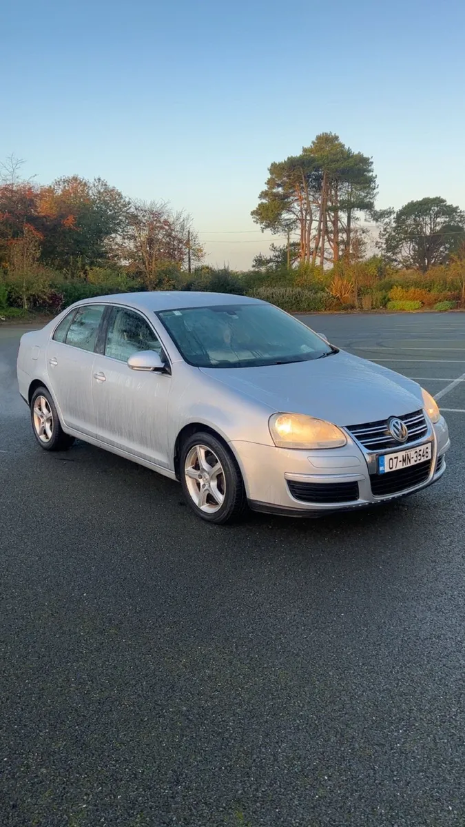 Volkswagen Jetta - Image 2