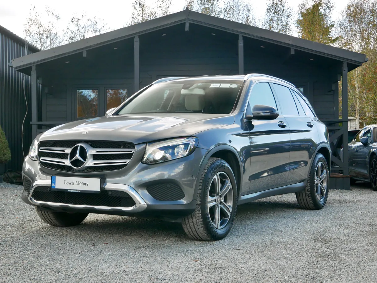 2017 Mercedes-Benz GLC 220d 4 Matic - Image 3