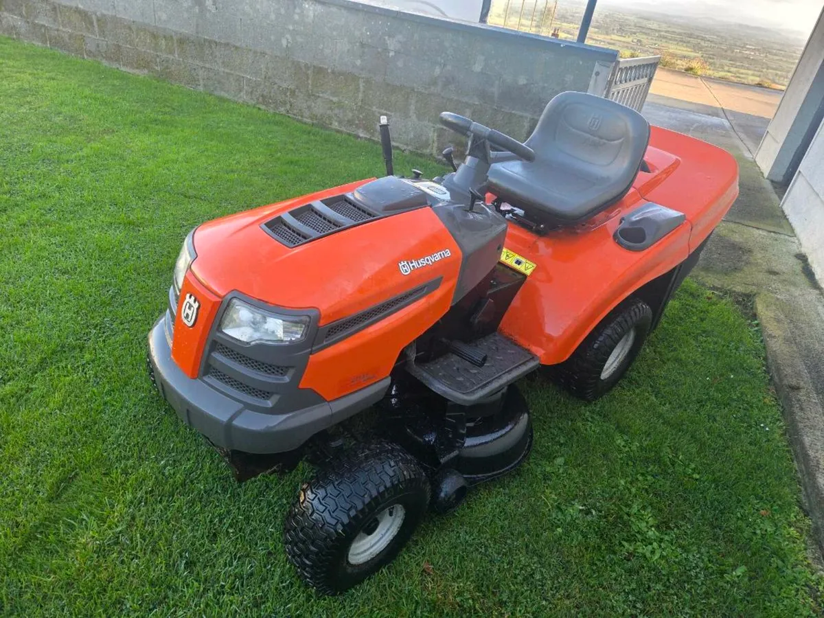 Husquvana lawnmower for sale - Image 2