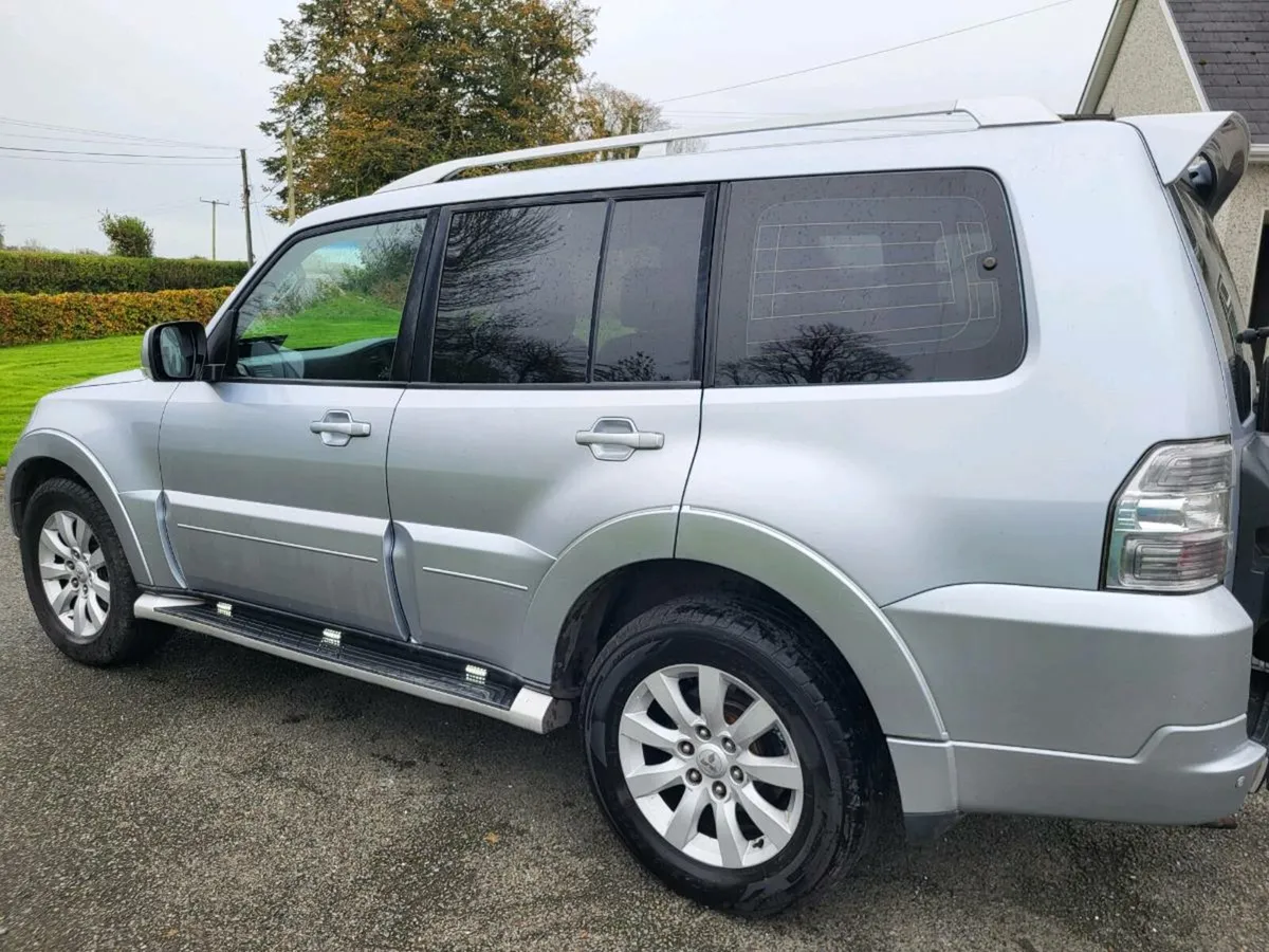 Mitsubishi Shogun 3.2 2010 - Image 2