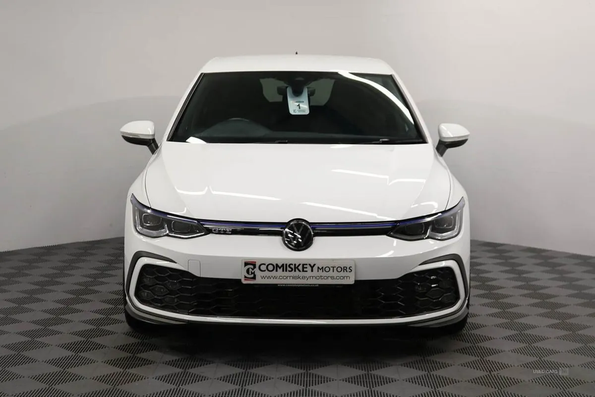 Volkswagen Golf TSI GTE - Image 2