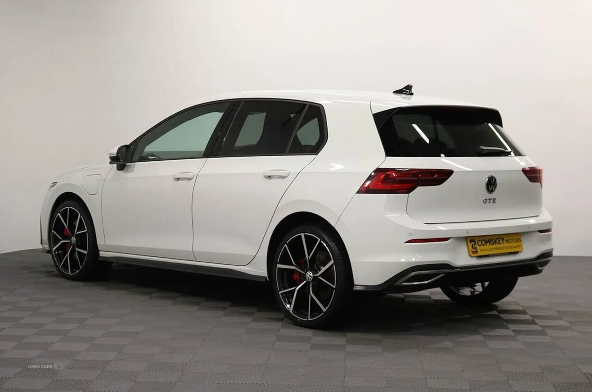 Volkswagen Golf TSI GTE - Image 4
