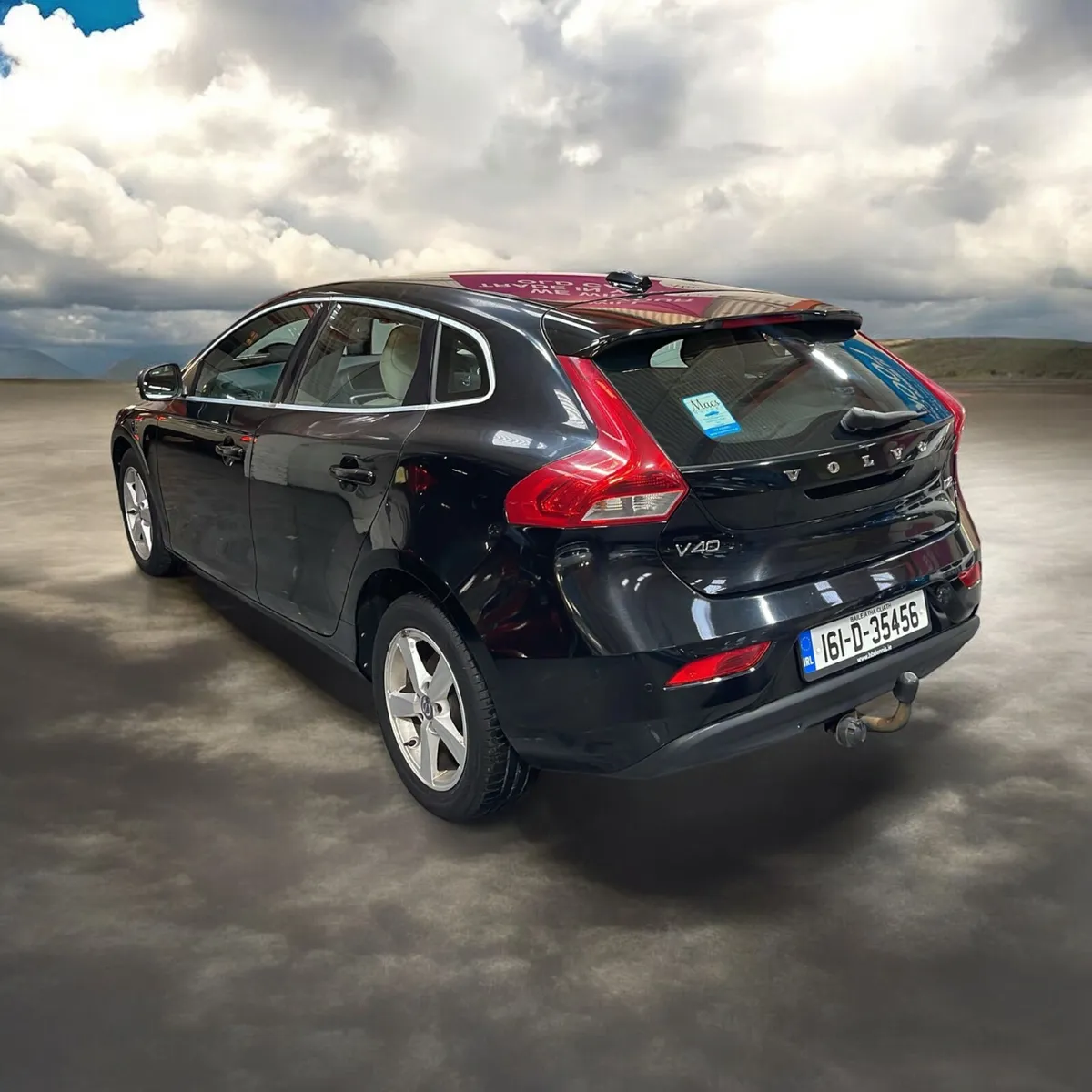 2016 Volvo V40  D2 (120hp) SE+Leather 2.0 D - Image 2