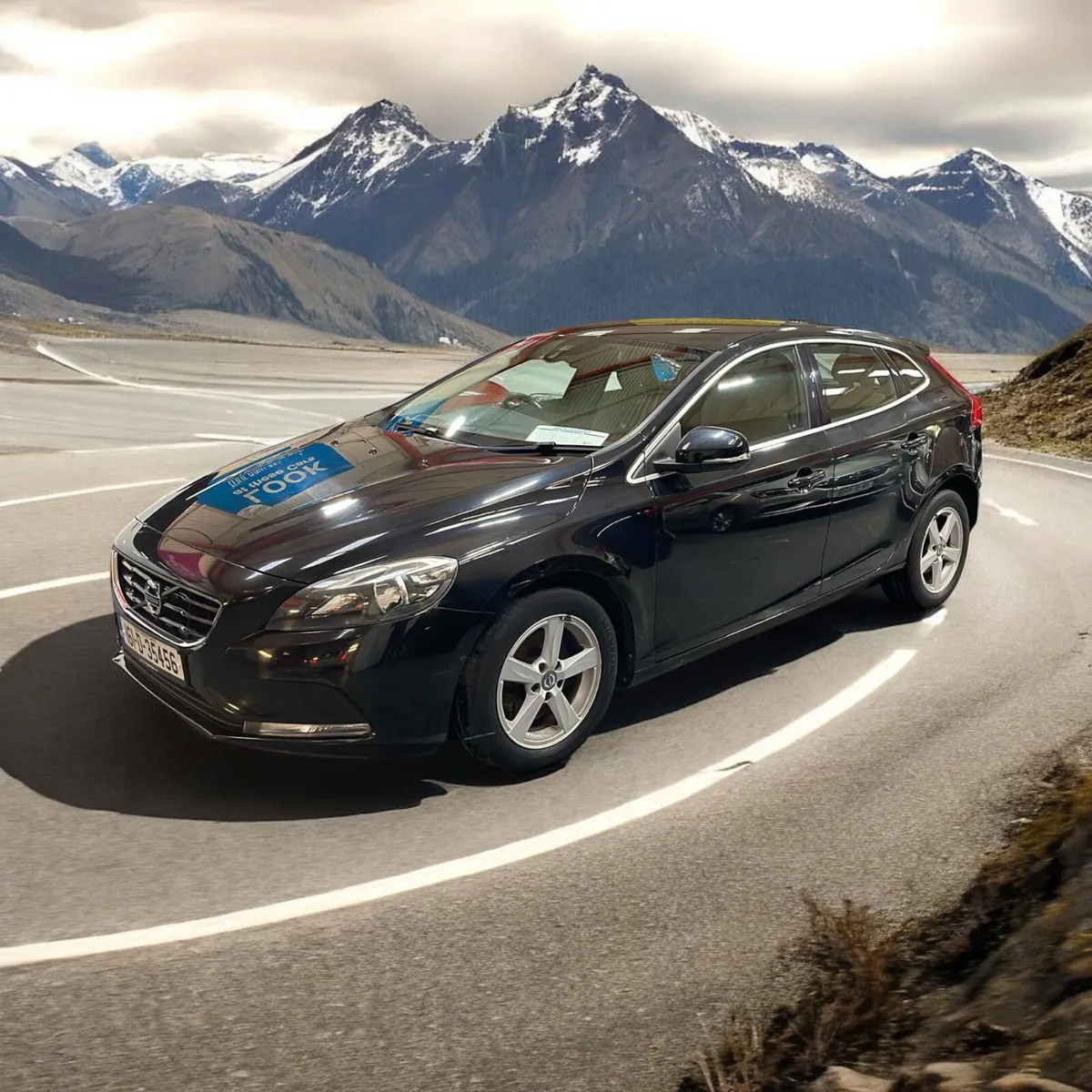 2016 Volvo V40  D2 (120hp) SE+Leather 2.0 D - Image 1