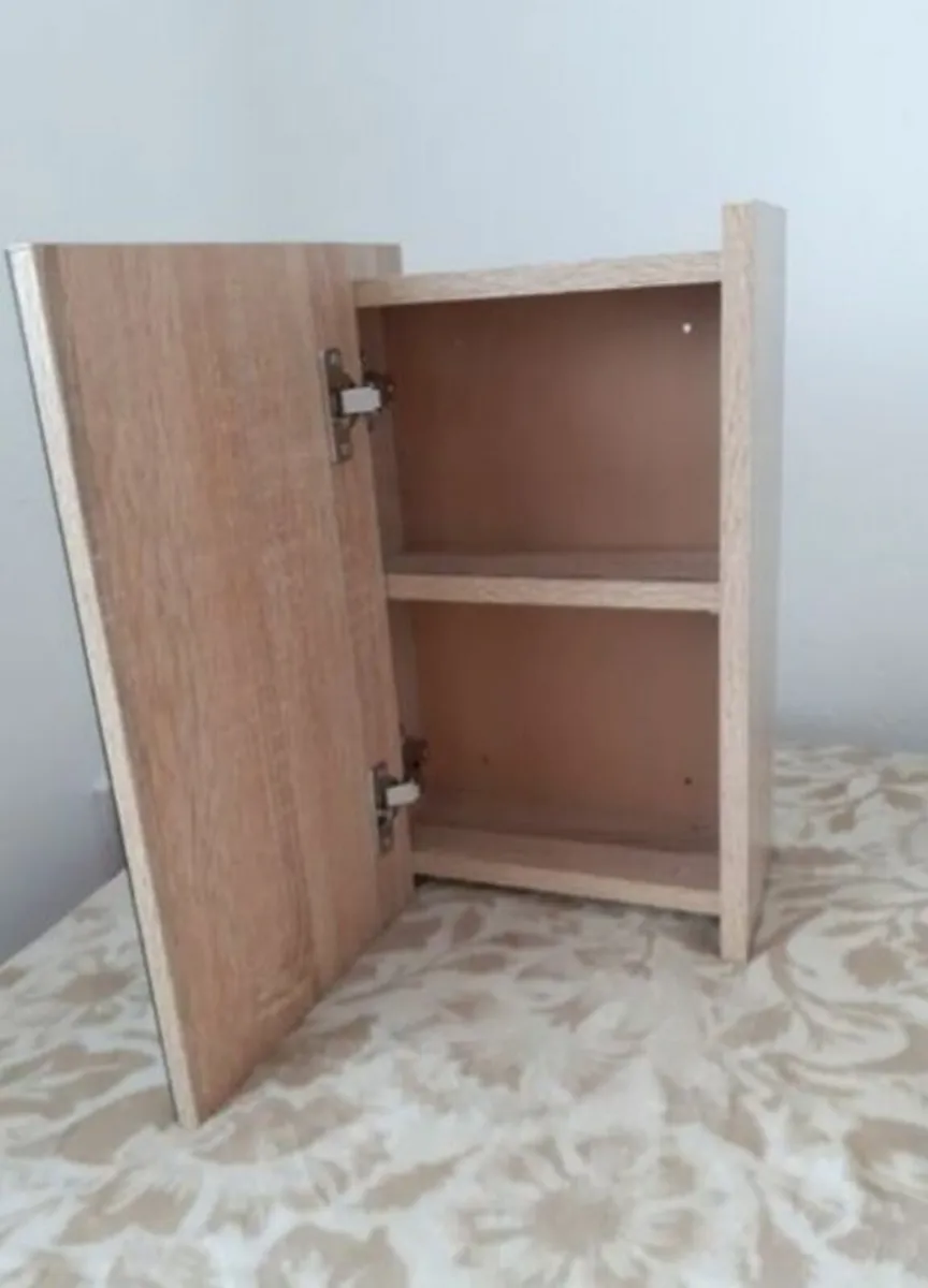 Bathroom wall cabinet - Image 1