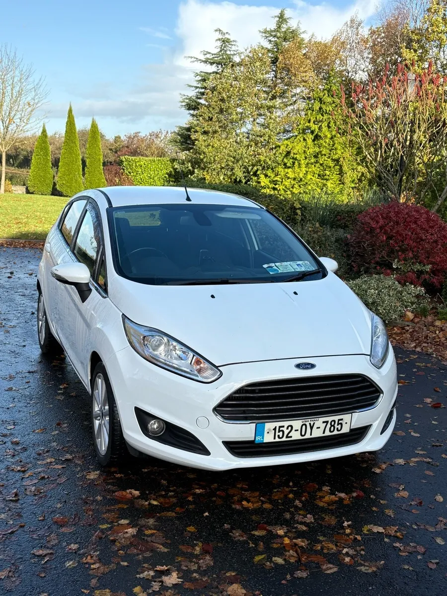 2015 Ford Fiesta Titanium - Image 2