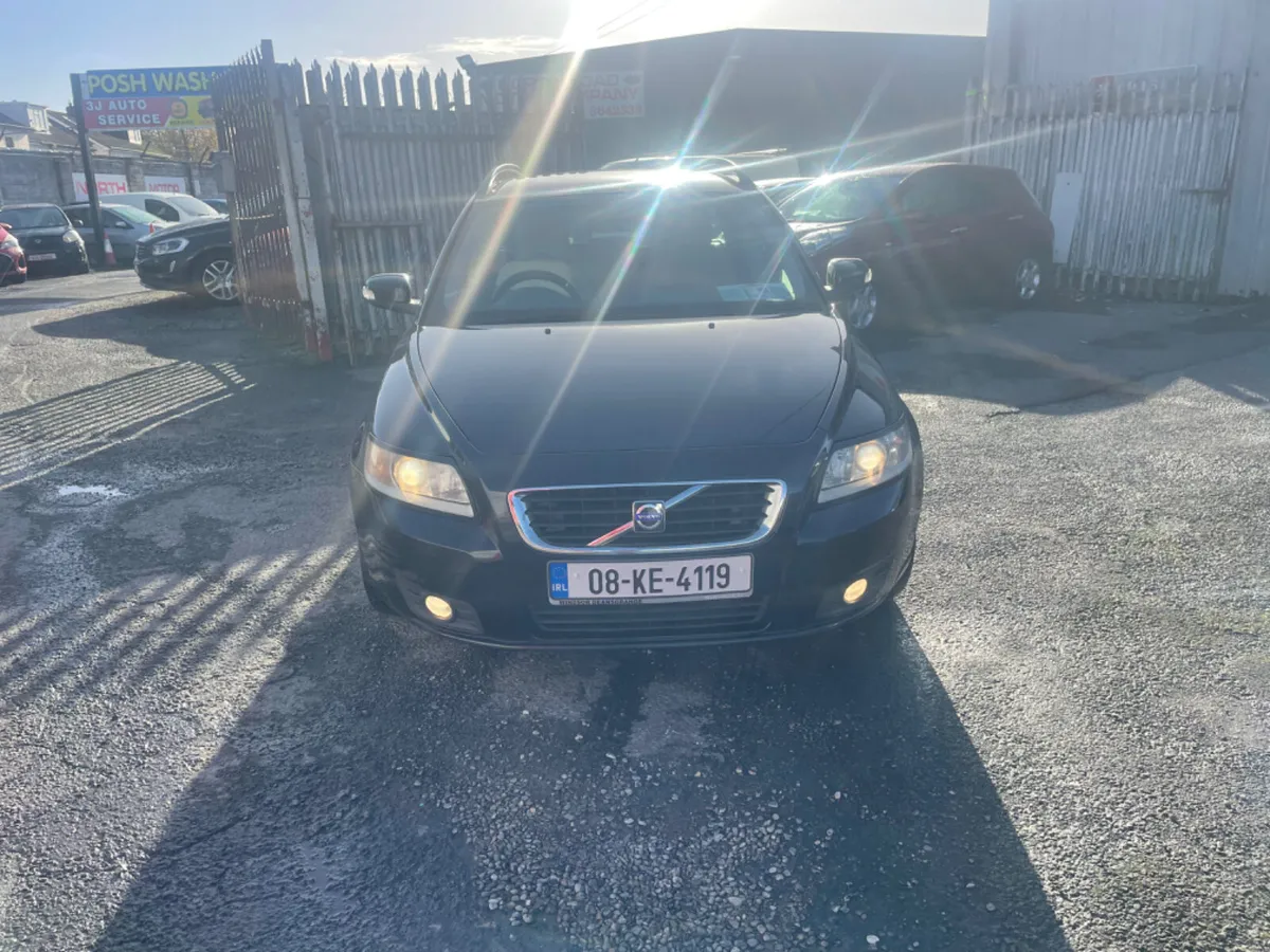 Volvo V50 2008 estate tax and nct €1950 - Image 2