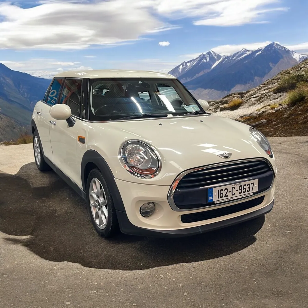 2016 Mini Cooper D 5-Door - Image 3