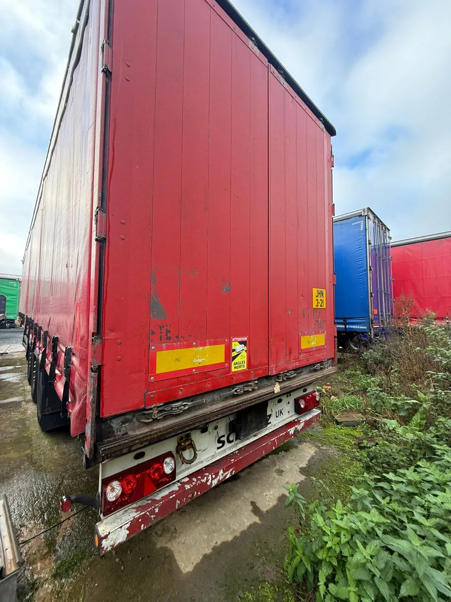2009 Schmitz Euroliner Curtainside trailer - Image 3