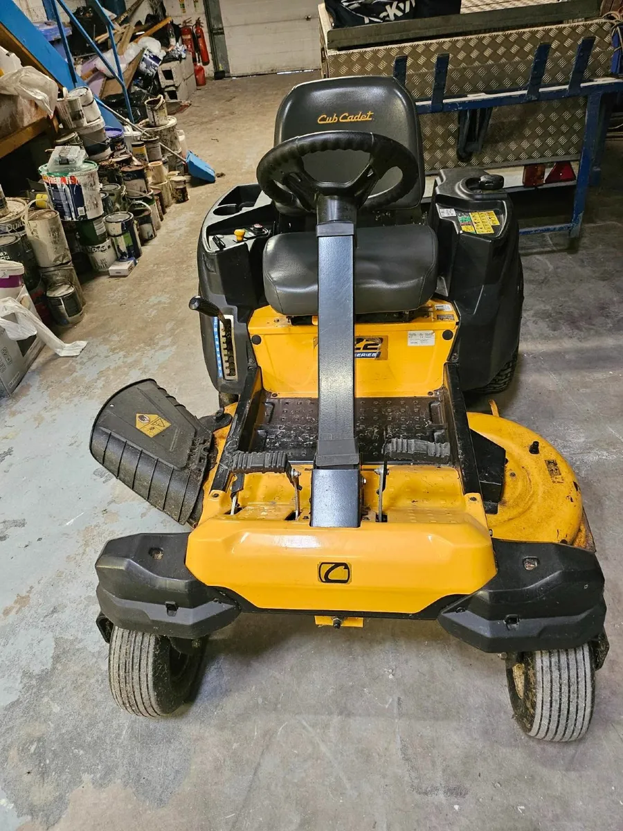 0 Turn Ride on Lawn Mower - Image 1