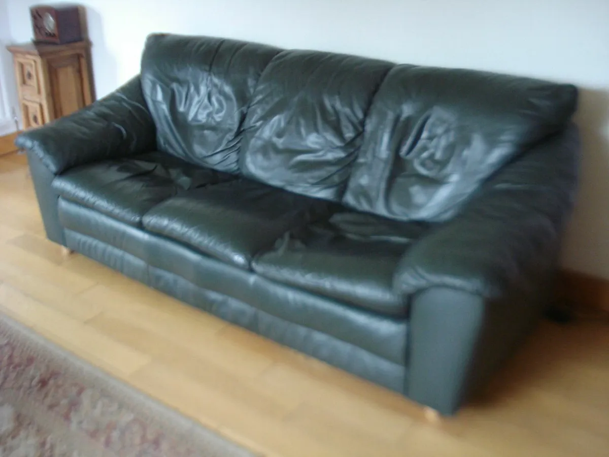 CLASSIC BOTTLE GREEN REAL LEATHER SOFA 3 SEATER. - Image 1