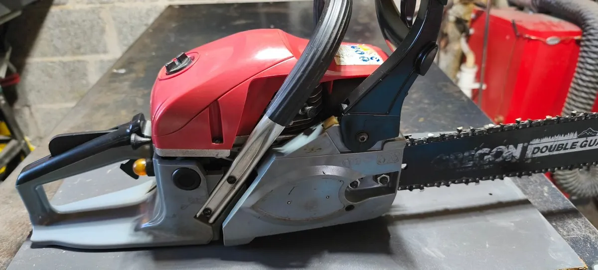 Chainsaw for sale - Image 4