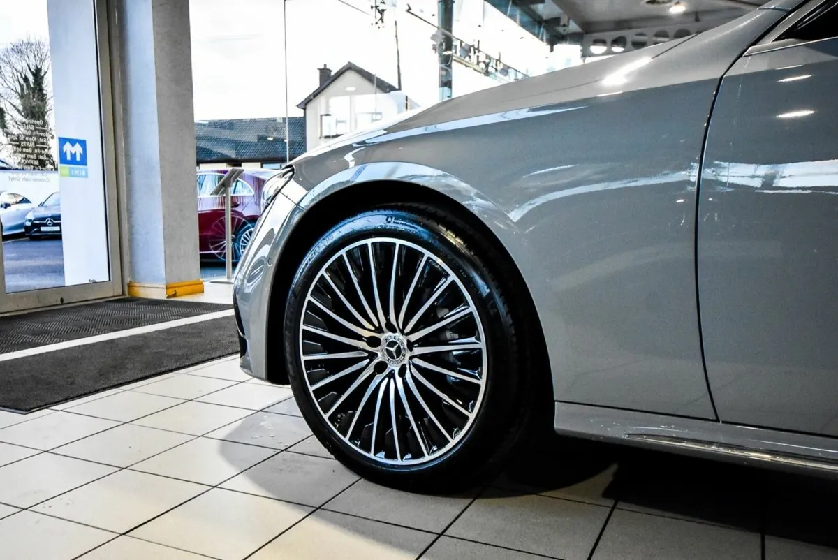 Mercedes-Benz E-Class E300de AMG Plus 328bhp PHEV - Image 4