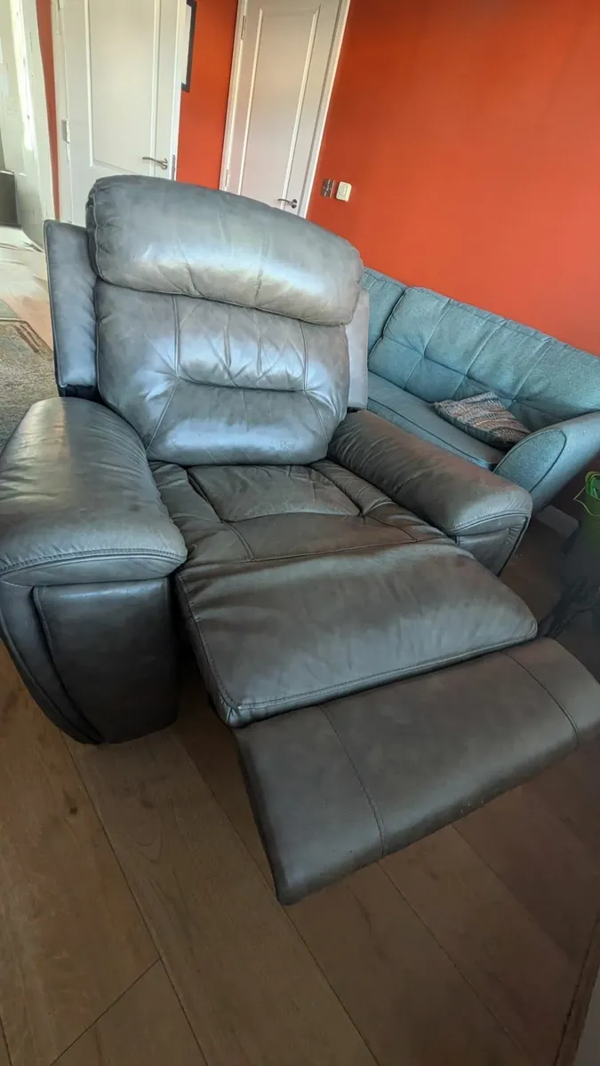 Recliner Armchair - Image 2