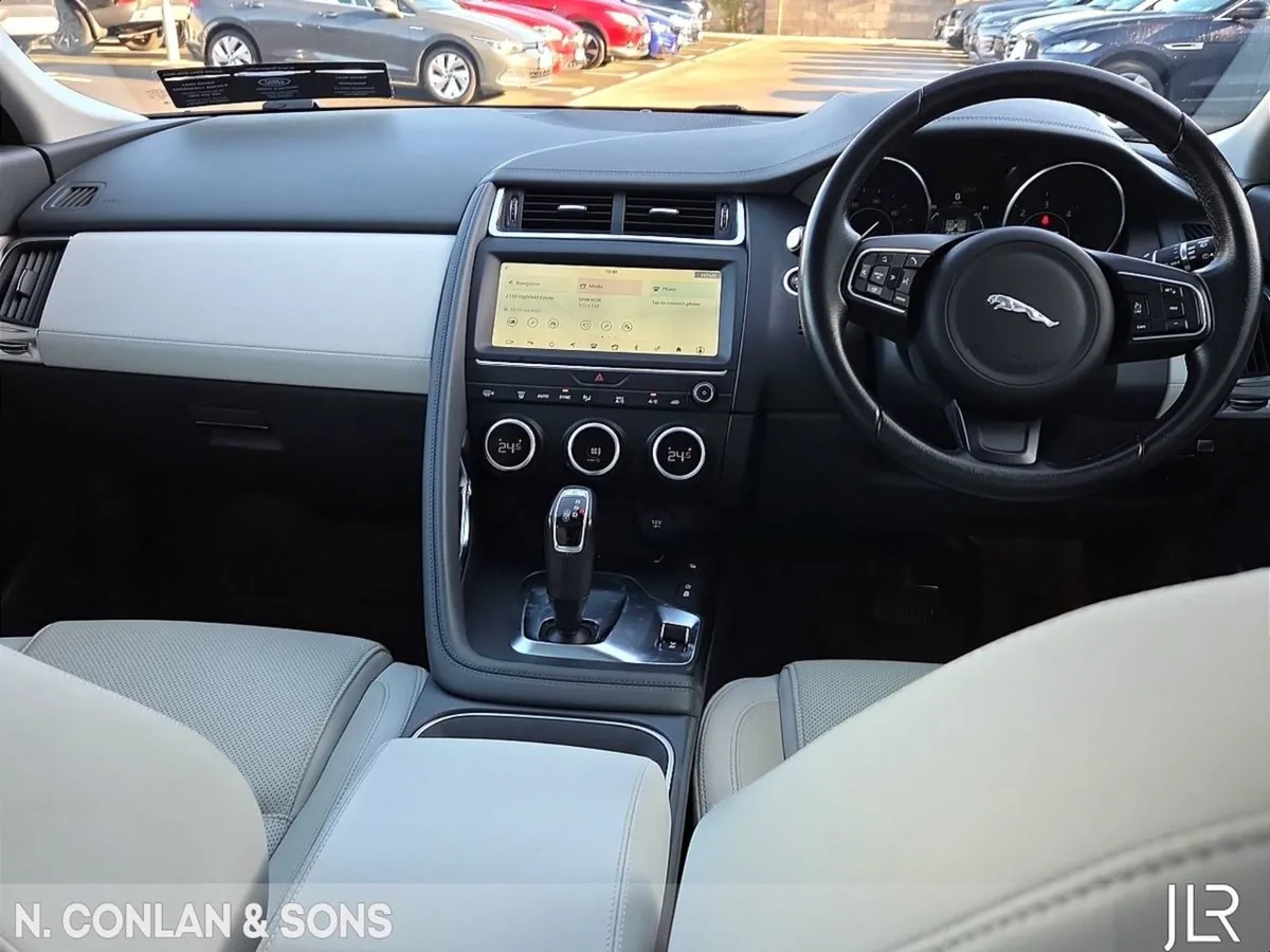 Jaguar E- PACE 2.0d S Auto AWD 150BHP  low Mileag - Image 4
