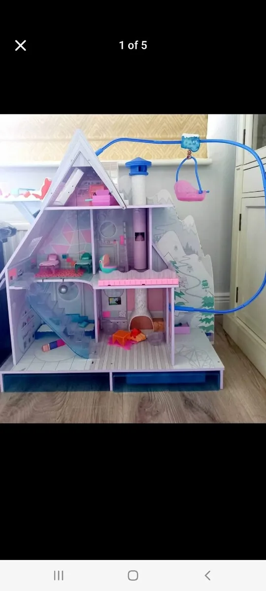 Lol winter chalet doll house - Image 1