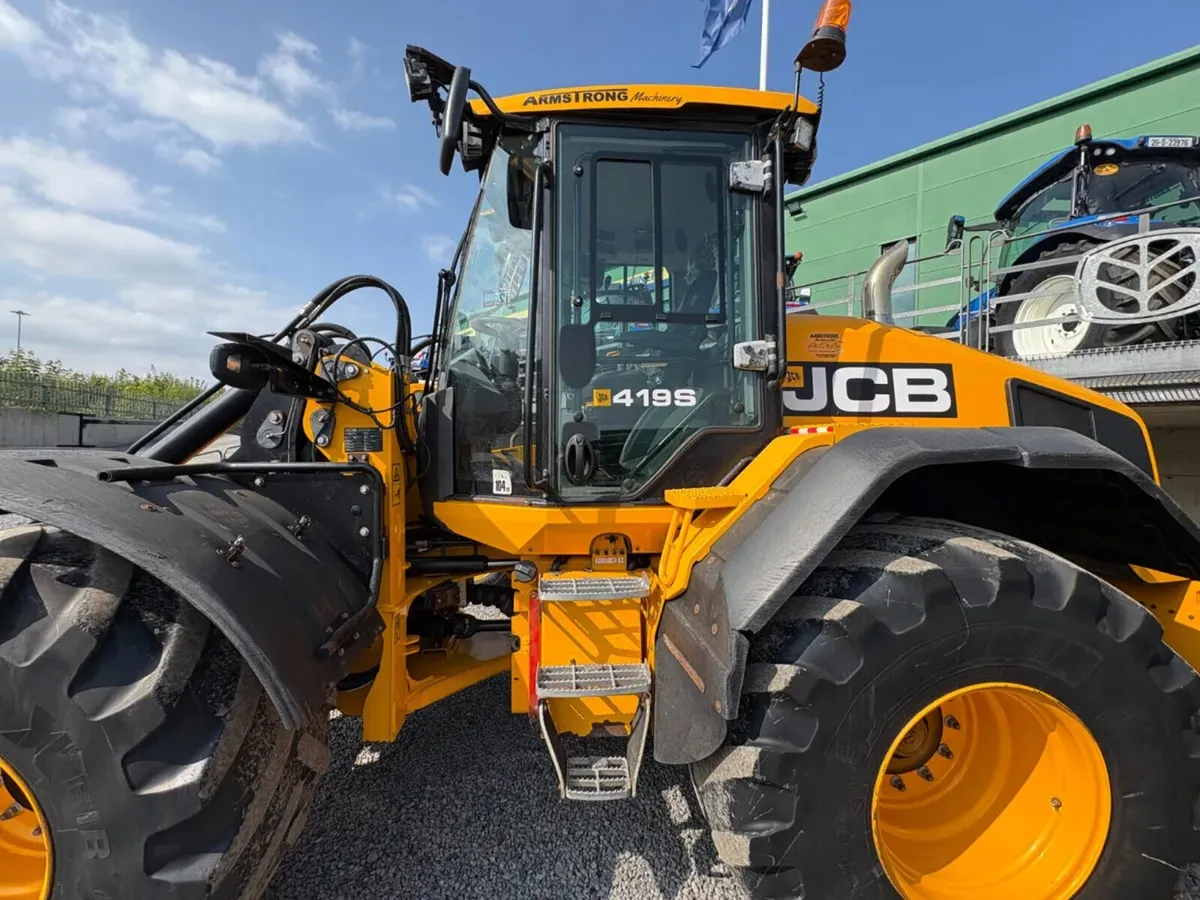 JCB 419S - Image 1