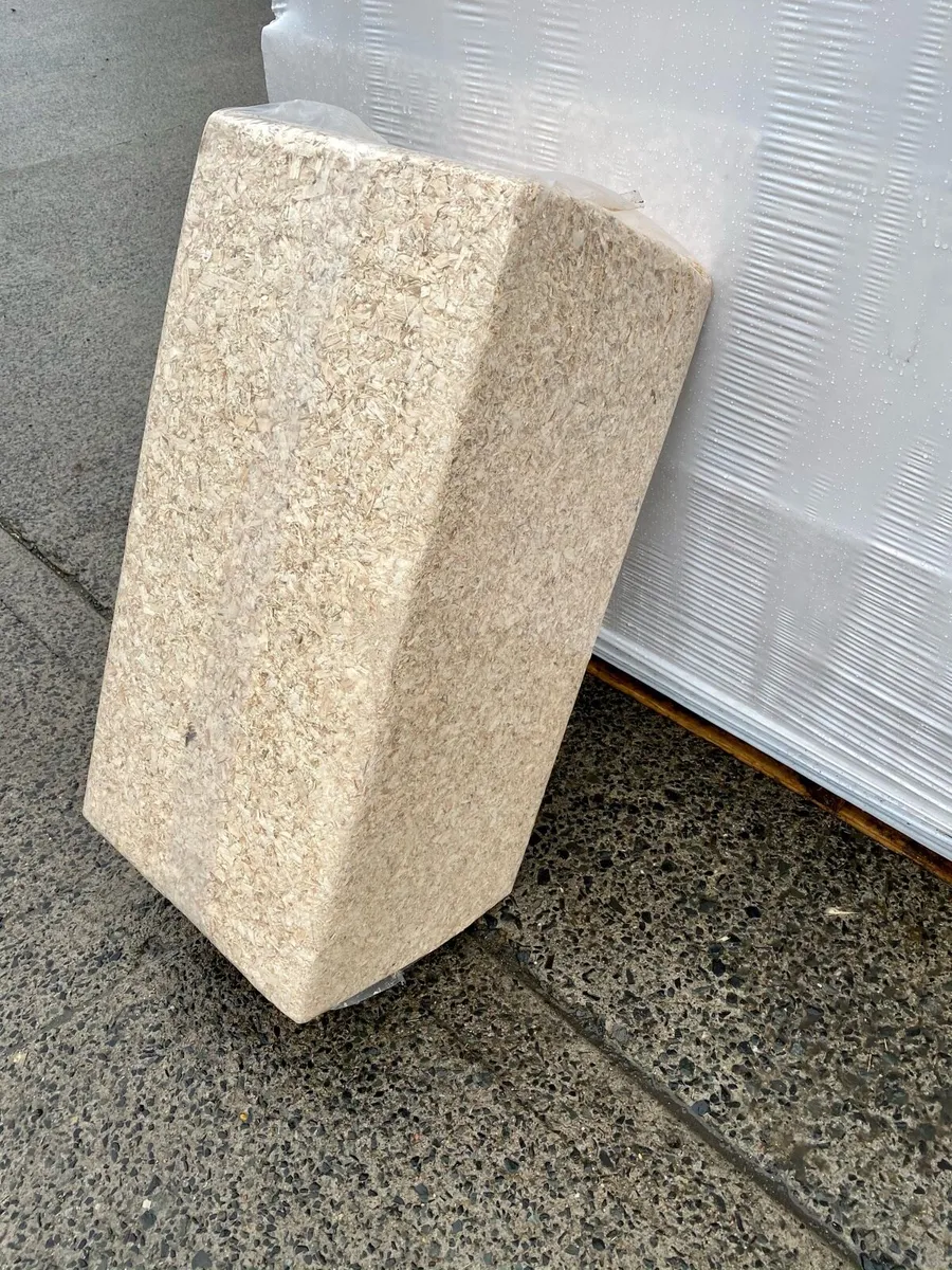 Kiln Dried Whitewood Baled Shavings - Image 2