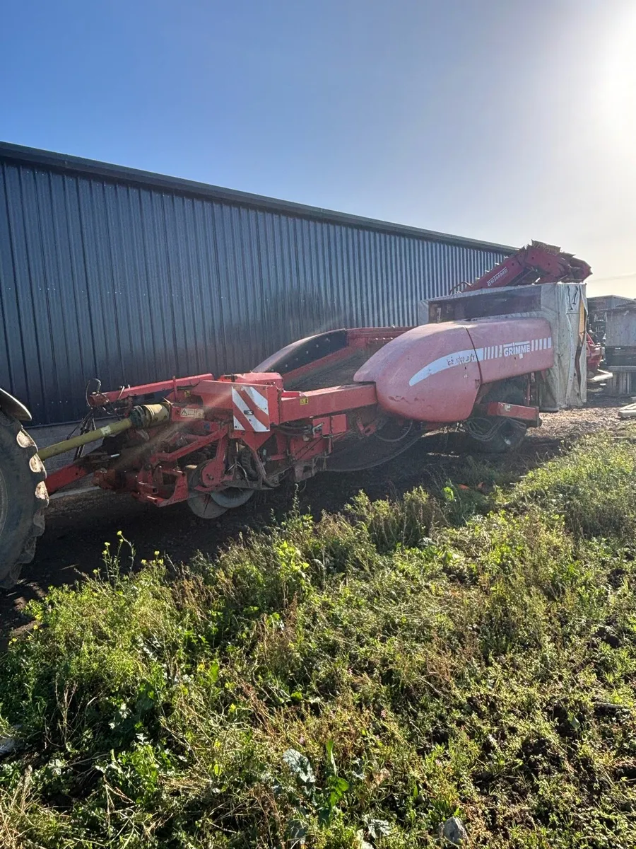 Grimme potato harvester - Image 1