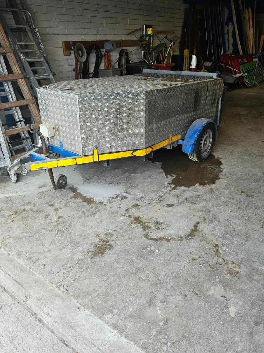 Water Bowser - Wheelie Bin Washer - Image 1