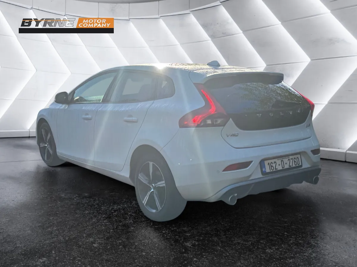 VOLVO V40 R DESIGN D4 2.0D 2016 - Image 3
