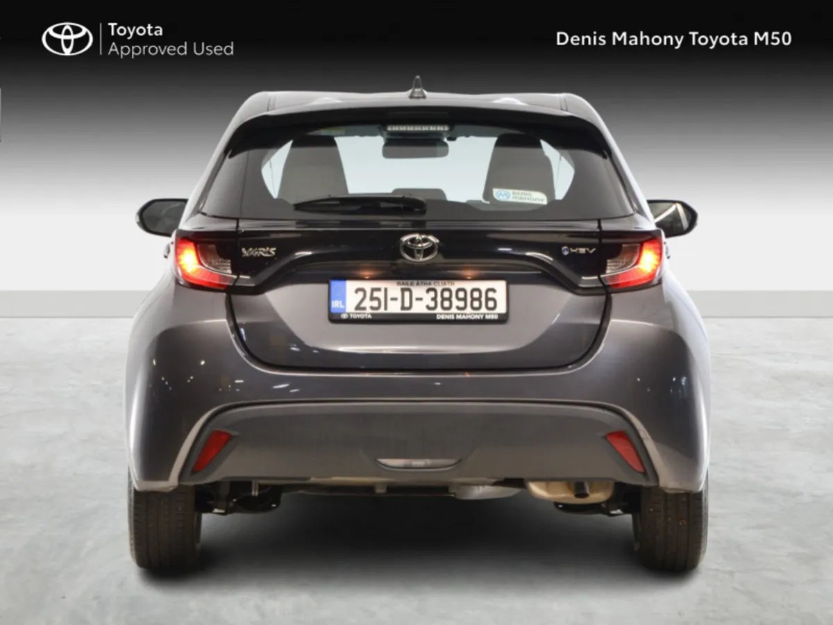 Toyota Yaris Hybrid Luna Auto - Image 4