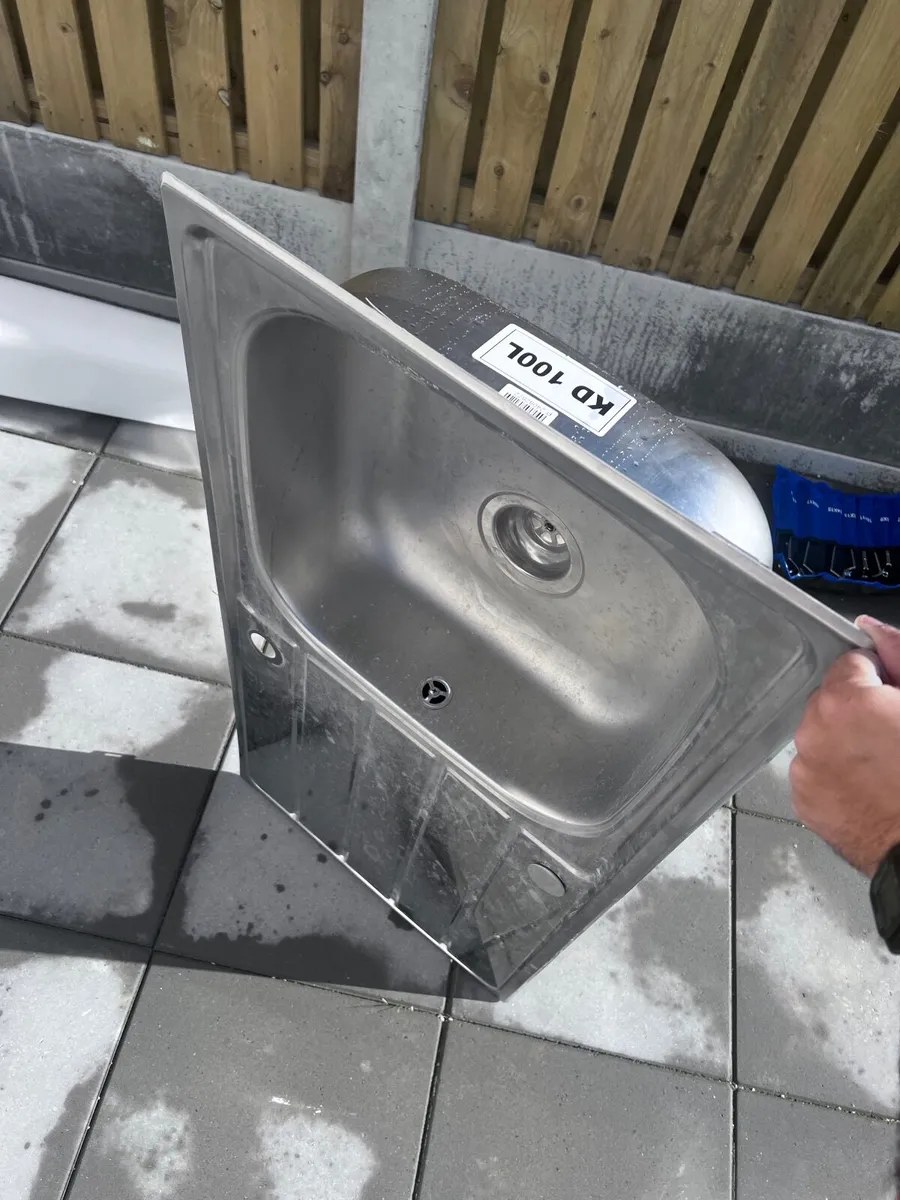 Kitchen Sink - Image 4