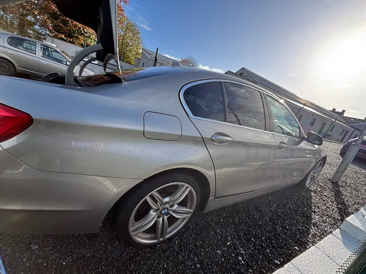 BMW 520 F10 2011 For parts or repair - Image 2