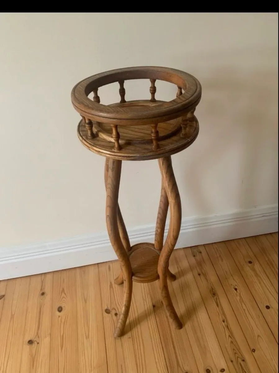 Plant/lamp stand - Image 3