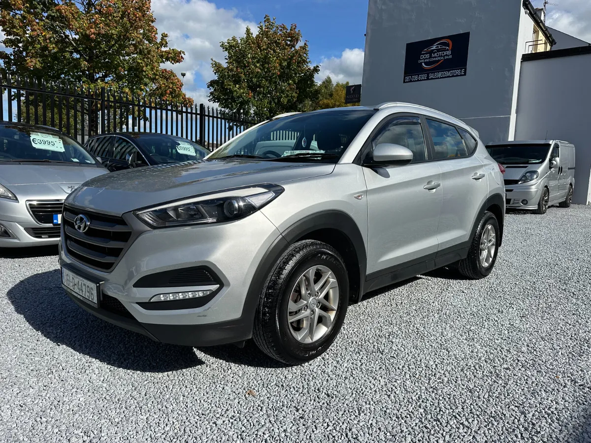 2016 (161) Hyundai Tucson 1.7 D Comfort - Image 3