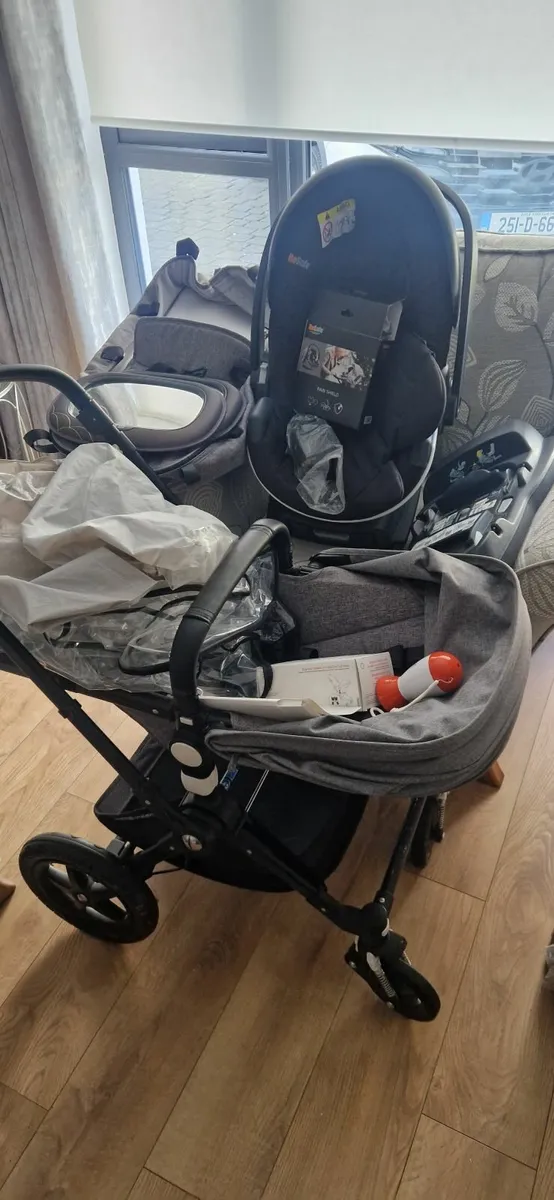 Buggaboo and all accessories - Image 1