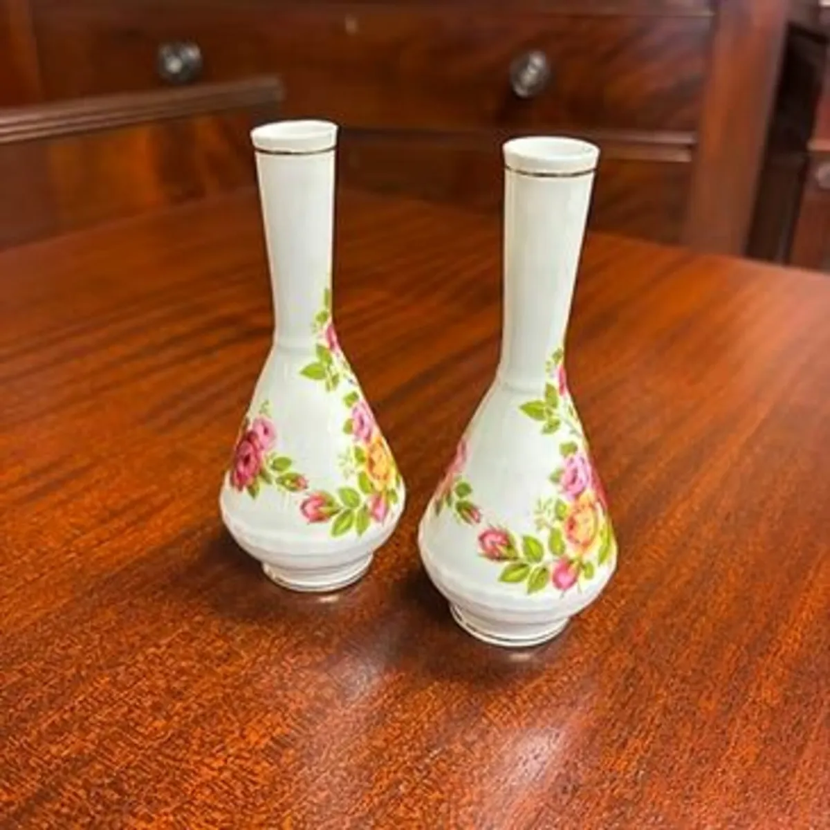 Old Country Roses Royal Albert Bone China - Pair o